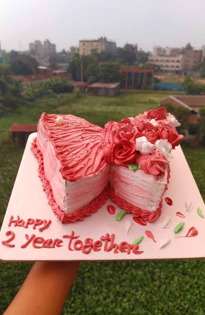 Couple Love Cake